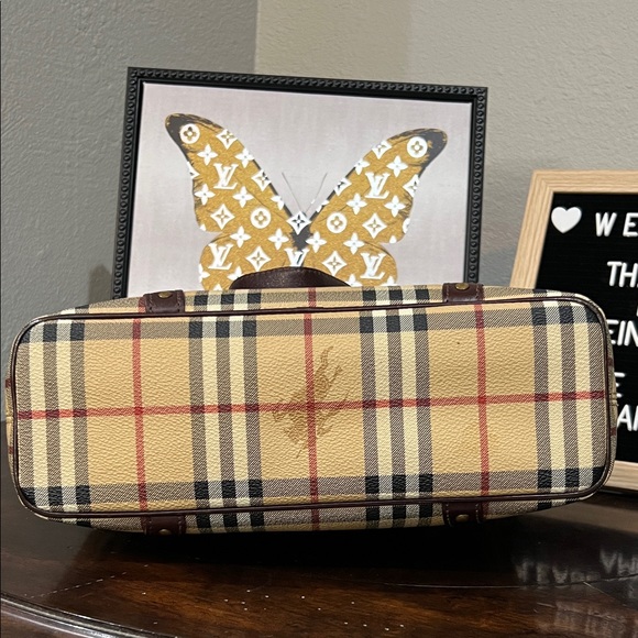 Burberry Vintage Haymarket Check Tote Bag in Coated Canvas and Leather - Picture 4 of 15